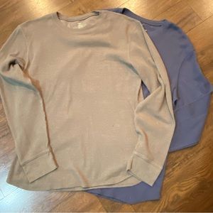 Bundle of 2 shirts